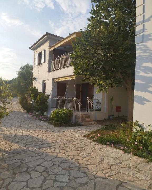 Pylos-Nestoras House | ΣΠΙΤΙ ΣΕ ΣΥΓΚΡΟΤΗΜΑ ΜΕ ΠΙΣΙΝΑ Mary's house