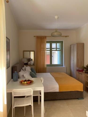 Myrina Apartment | Στούντιο σε ανακαινισμένο αρχοντικό του 19ου αιώνα, κέντρο Μύρινας