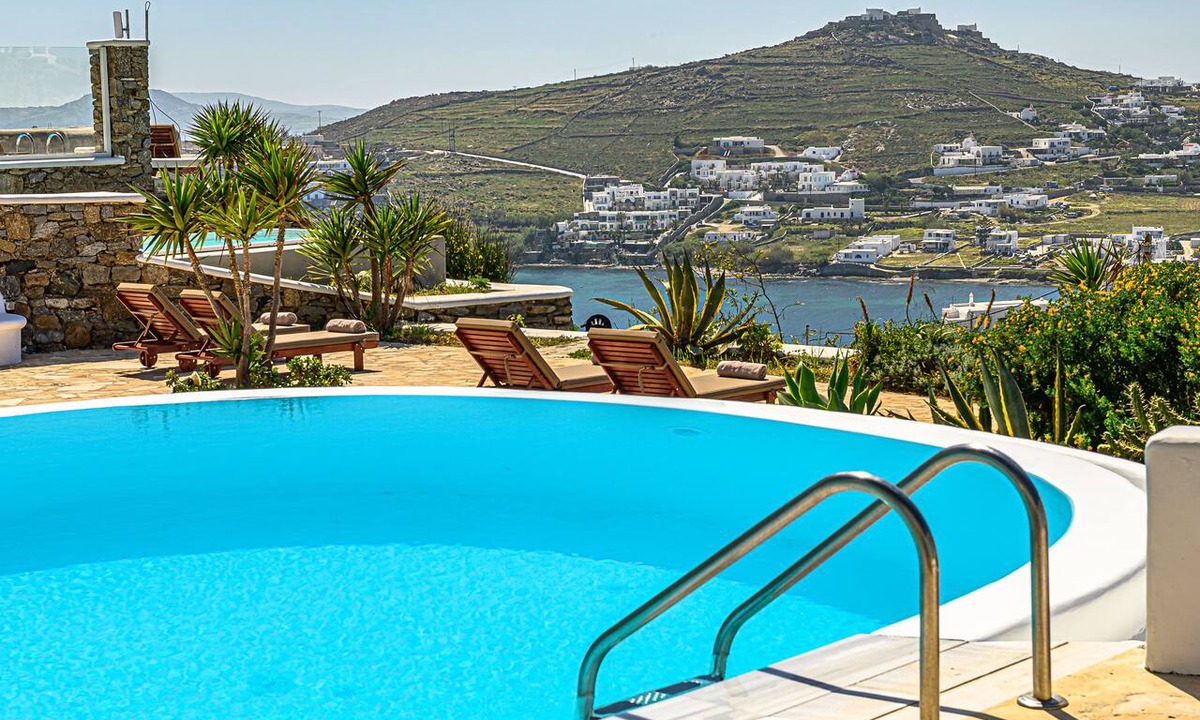 Psarou Villa | 9 Muses Villa Terpsichore, 4 BR with private pool!