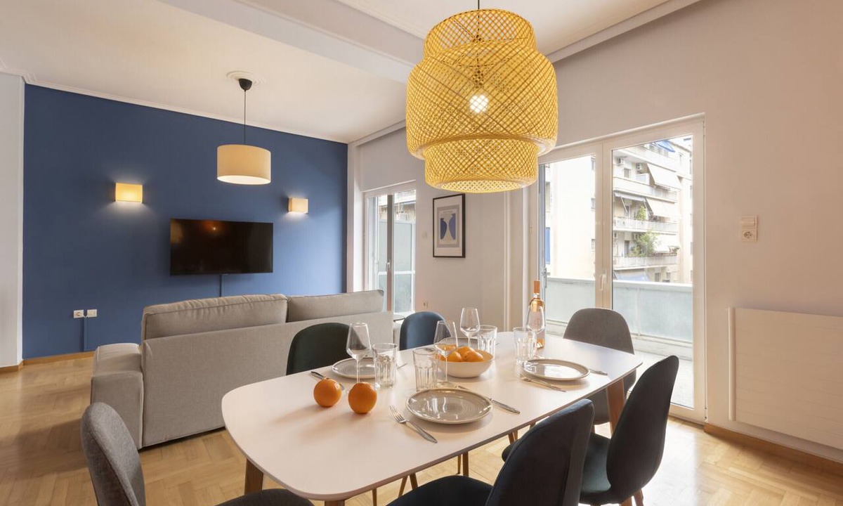 Athens Apartment | A happy 2 Bdr apartment that has a soul