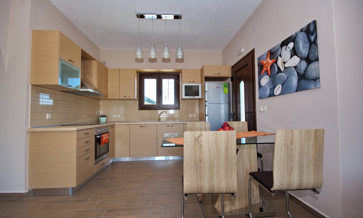 Alonissos House | A two floor villa 2 min.drive from the center of the island and the old town.