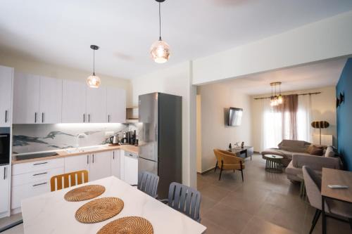 Alexandroupoli Apartment | Aegean Nest I Seaside 3 bedroom Apartment in Alexandroupolis
