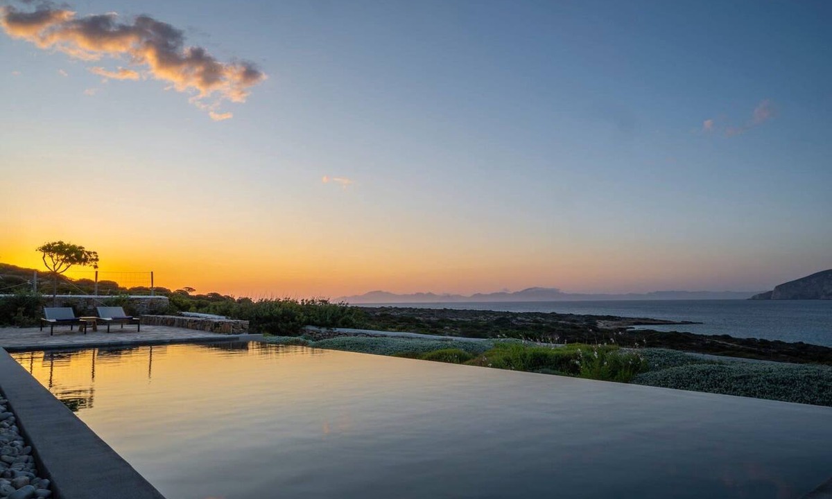 Koufonisia Villa | Alluring Ano Koufonisi Villa | Villa Elysium | 6 Bedrooms | Infinity Pool with.