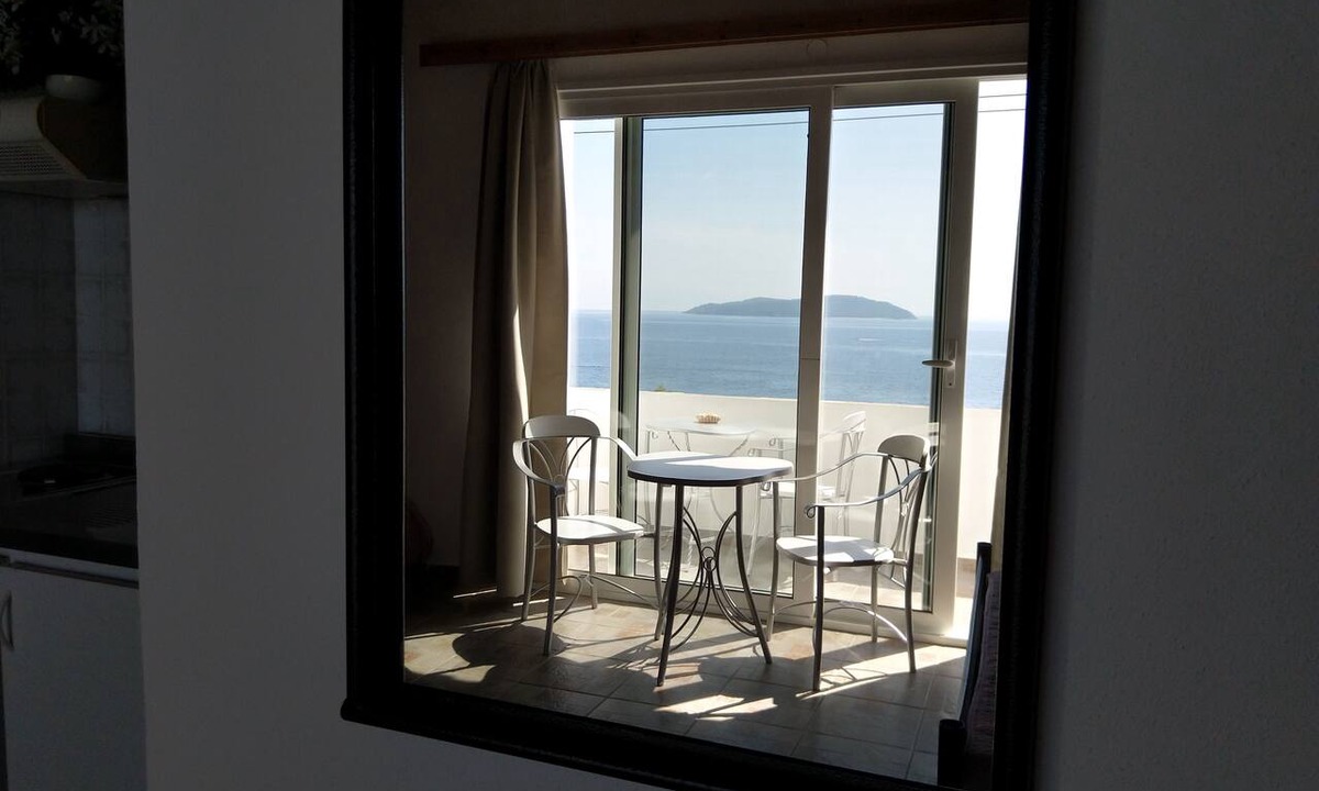 Skiathos Town House | AMARANTHOS SKIATHOS VIEW