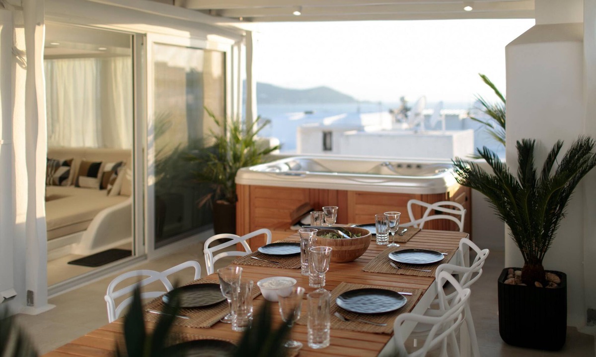Naxos Town Apartment | Amazing Penthouse with Hot Tub, BBQ and Sea View