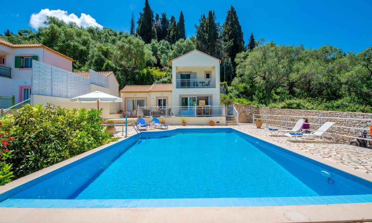 Koutsi Villa | Amphitrite in Paxi with 2 bedrooms and 2 bathrooms