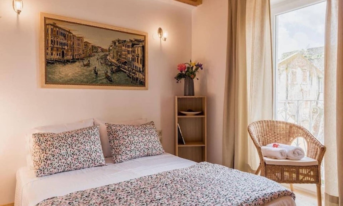 Old Town Apartment | Andrien's apartment Velissariou