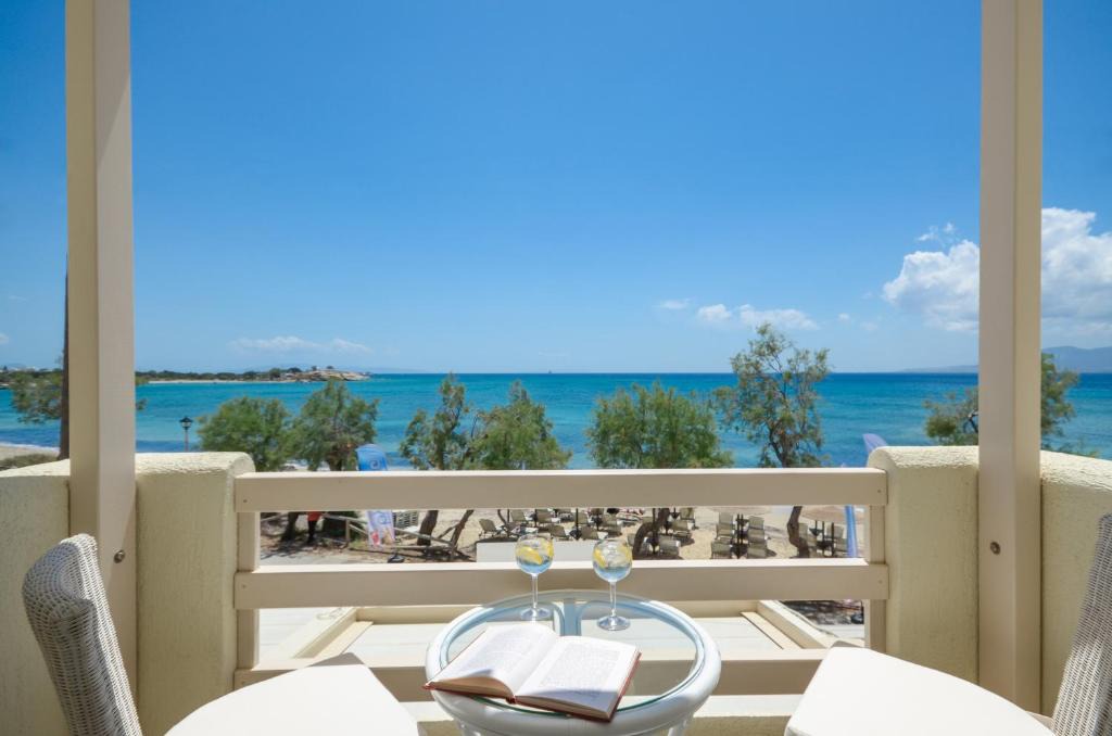 Agia Anna Bed & Breakfast | Angel Suites