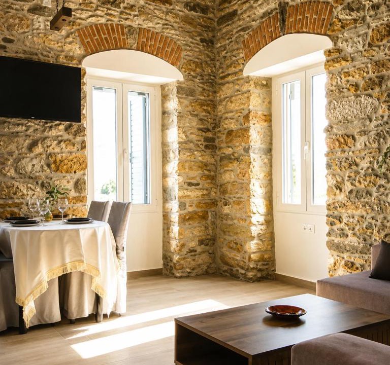 Karystos House | Angelouda's House - Traditional Stone 2 BR Home in Karystos Center