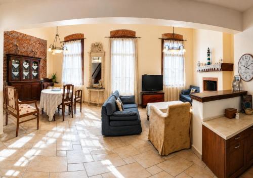 Mytilene Apartment | Anna's - Castle and sea view house