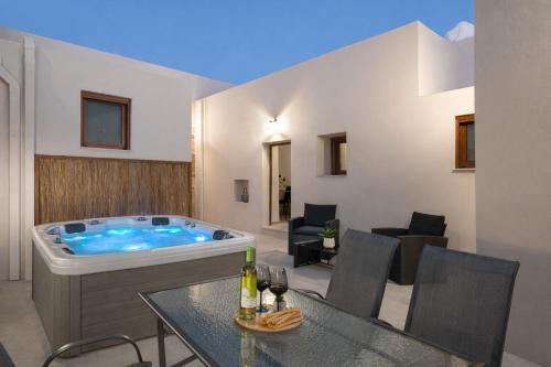 Archangelos Apartment | Antica Casa Dei Nonni with Heated Jacuzzi