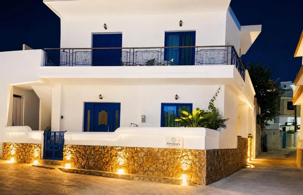 Archangelos Apartment | Antonias Apartments & Antonios Garden