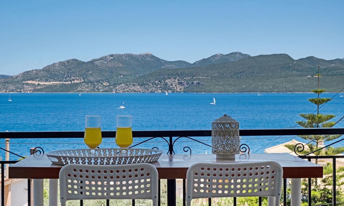 Nikiana Apartment | Apartment 'With Sea View M4' with Sea View, Wi-Fi and Air Conditioning