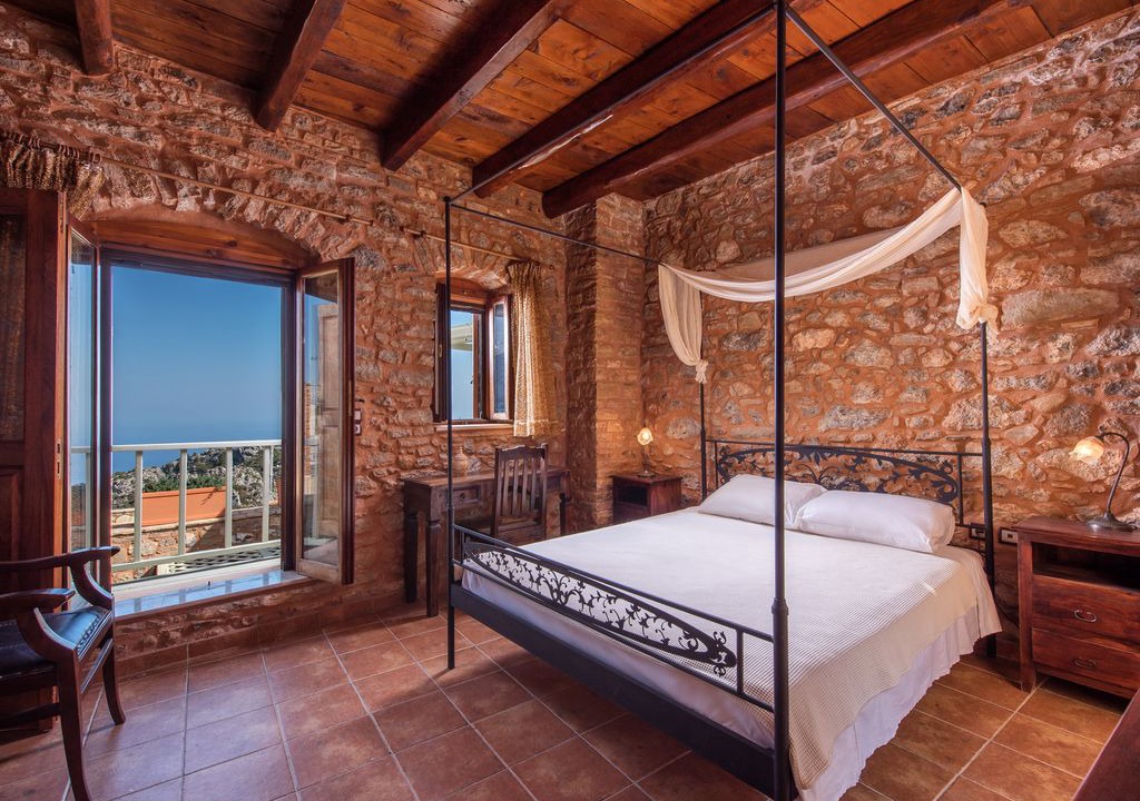 Anatoli House | Ariadne villa-Live the real Cretan life!