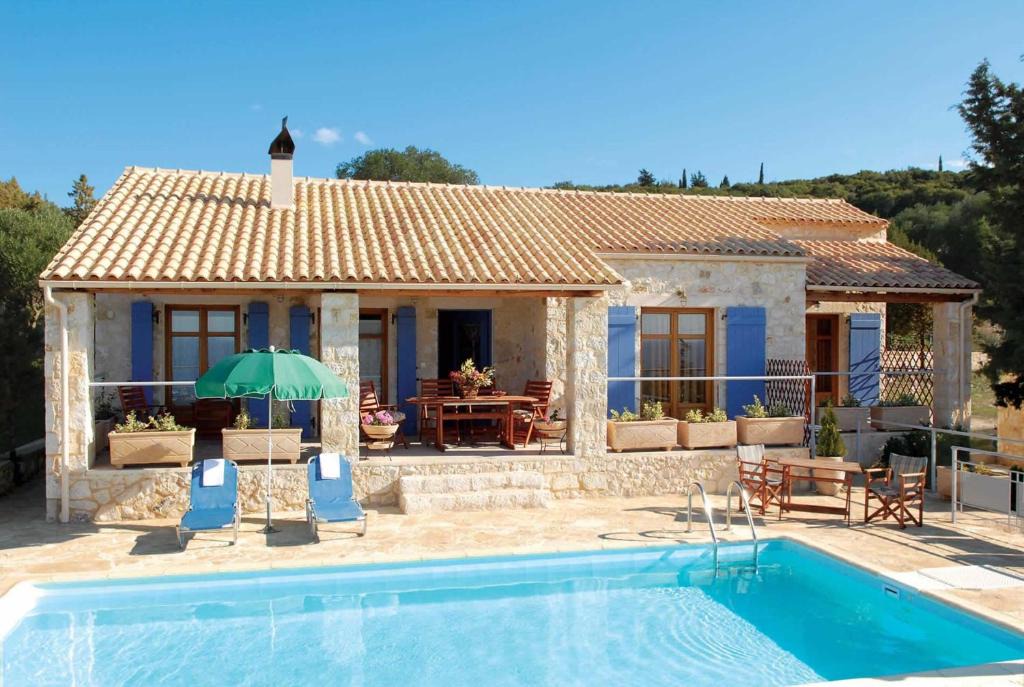 Antipata Villa | Arion