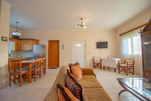 Fiolitis House | Artemis House