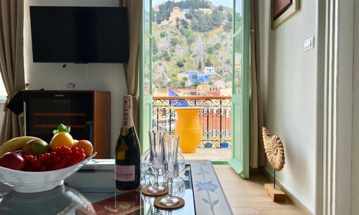Symi Apartment | Athenas - Neoclassic Harbour View