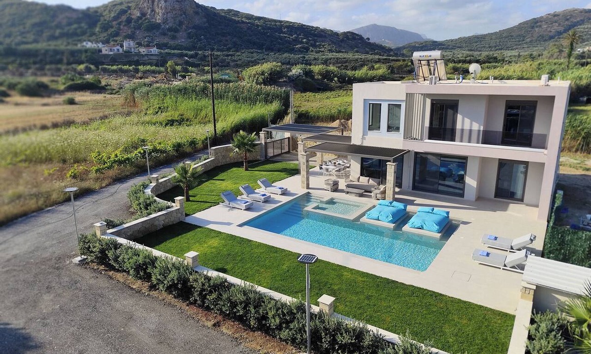 Nopigia House | Atrium luxure villa