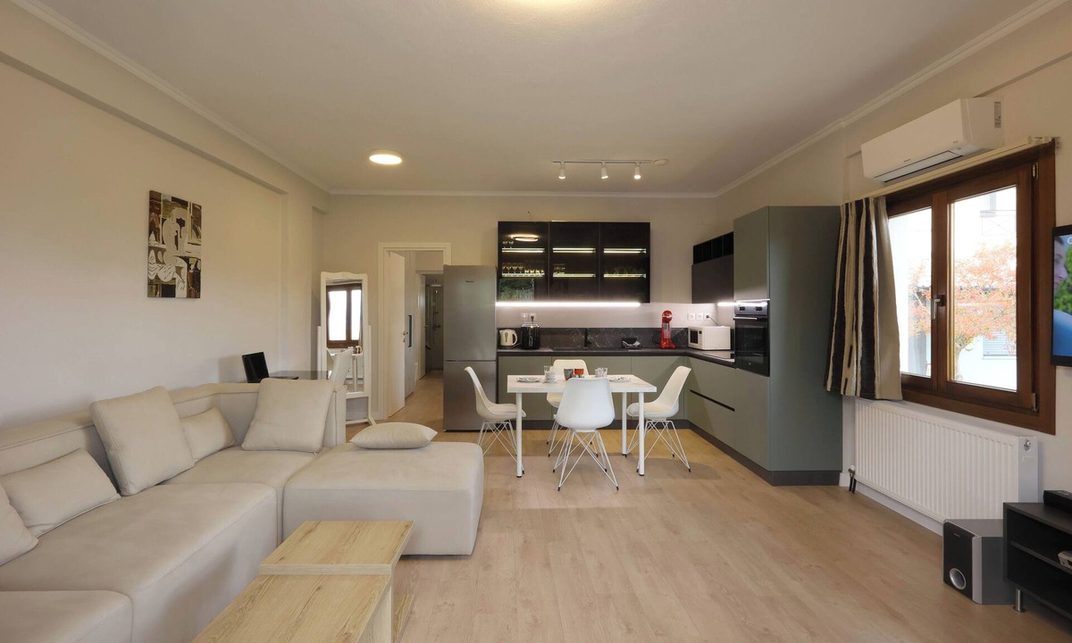 Ioannina Apartment | Avlos Luxury Home-NEW! 5 Min to Ctr