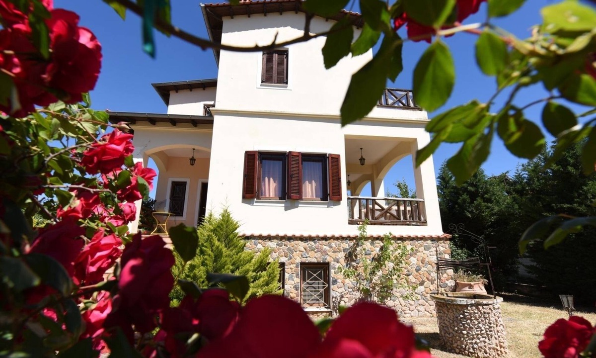 Nea Playia Villa | Azalia House by RentalsPro