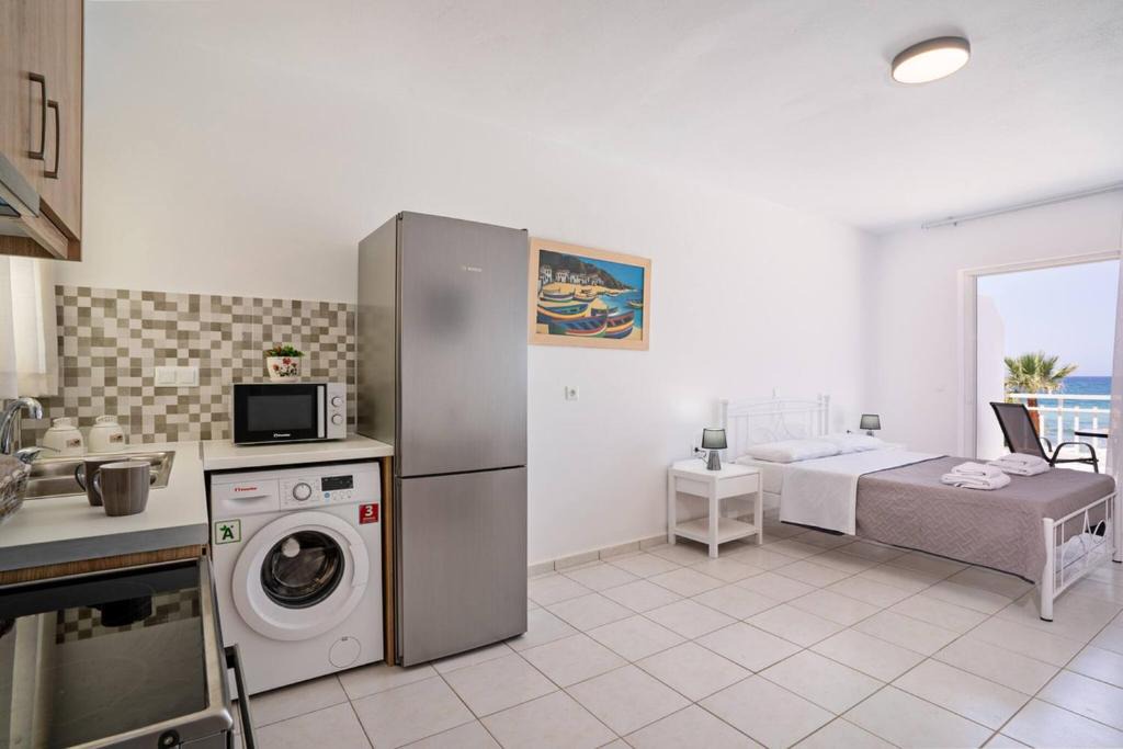 Rethymno Apartment | Azure Seaside Apts