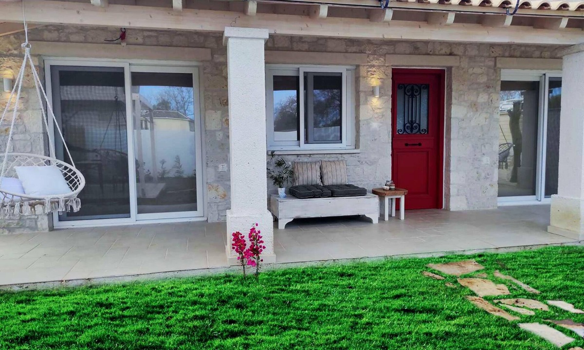Ag. Georgios Villa | Beautiful beachfront villa with two bedrooms in the south of Corfu