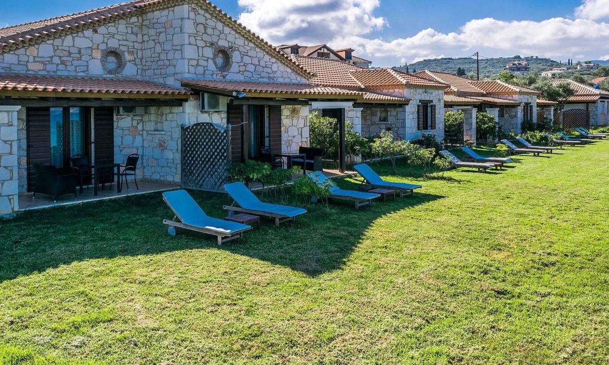 Psarou Villa | Beautiful private villa for 4 guests with WIFI, A/C, TV, terrace, panoramic view and parking