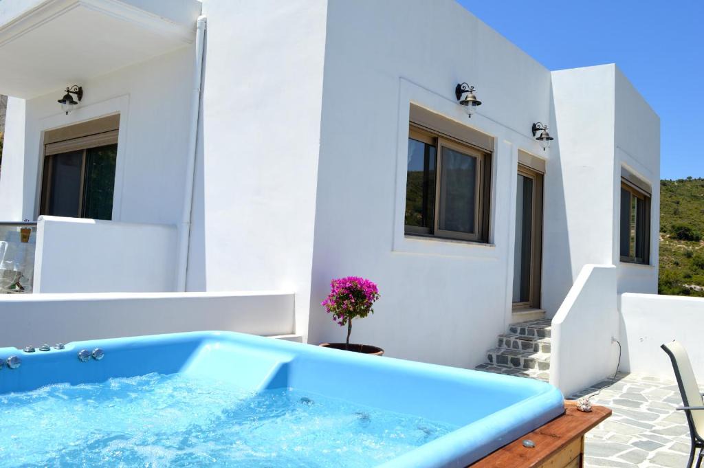 Psinthos House | Bianca Suite & Home