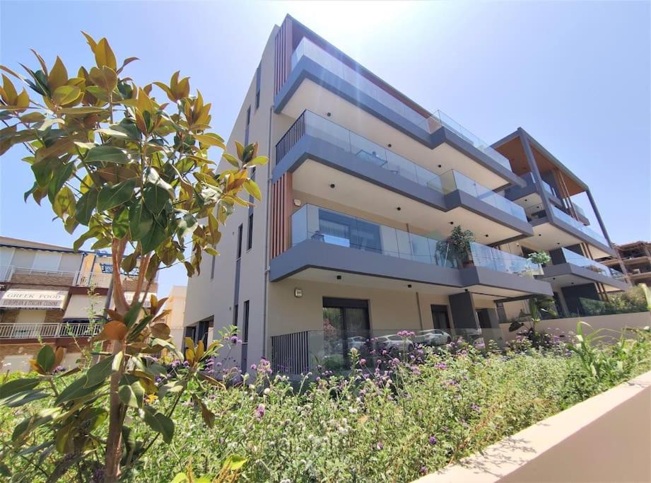 Rethymno Apartment | Brand new condo next to the beach, peaceful square, garden view