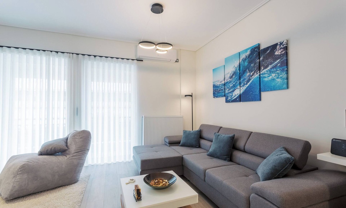 Aigaleo Apartment | Bright 2 Bedroom Apartment Helios by Philoxenia
