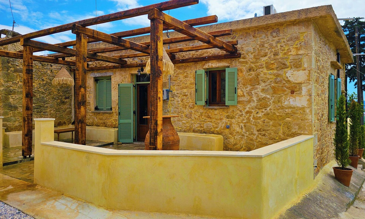 Drapanias House | "Brown on Green" stone house with amazing view