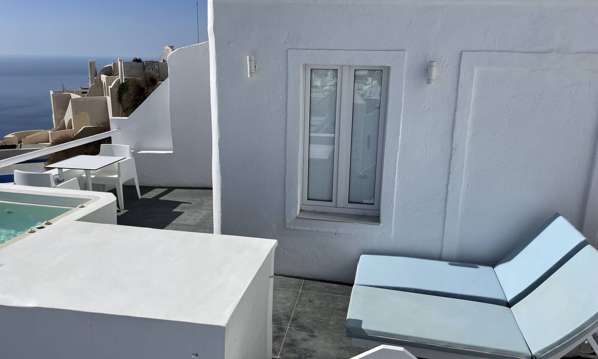 Imerovigli Apartment | Caldera Mare 6, part of Alexander Villas