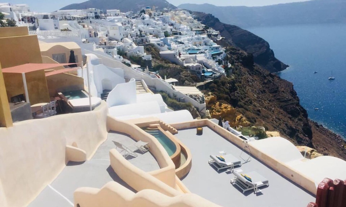 Oia Villa | Caldera villa 520 with private swimming pool and sea view