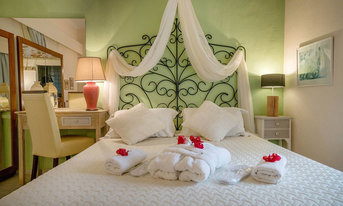 Atsipopoulo Apartment | Calergi 2- Boutique Resort Loft for 3 : Pool/Rooftop/SeaView/Sunset/Rethymno