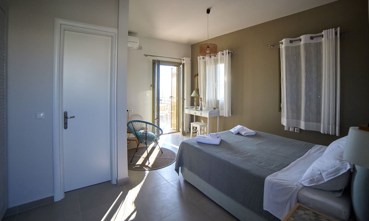 Gargaliani Apartment | Callisto Seaside - Erato Deluxe Double Room