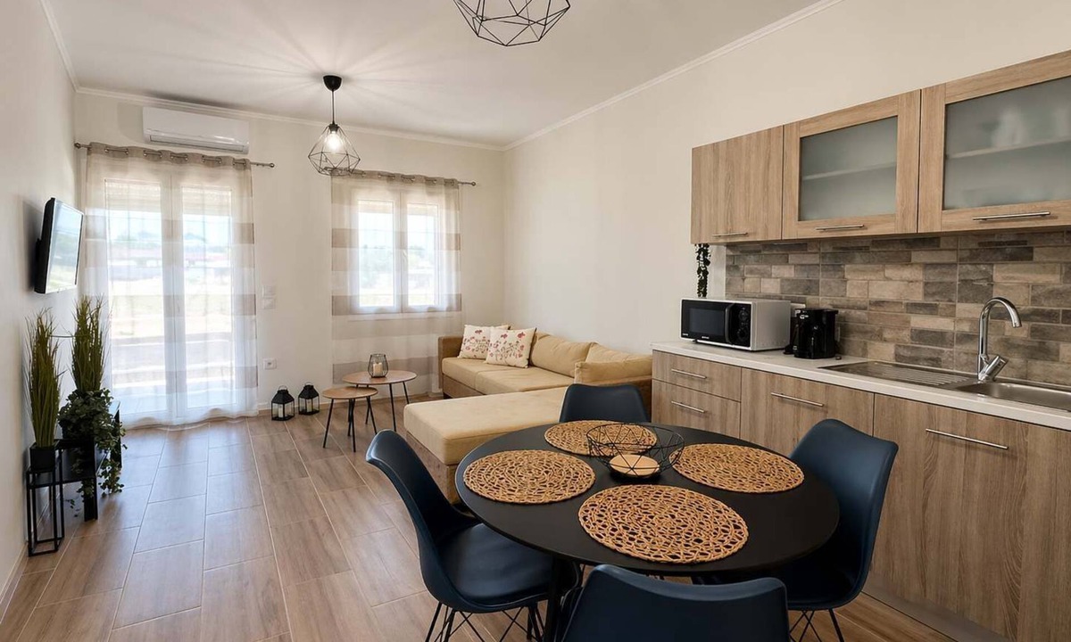 Anemomilos Apartment | Casa Plati 1 - Modern Escape with Pool & Garden