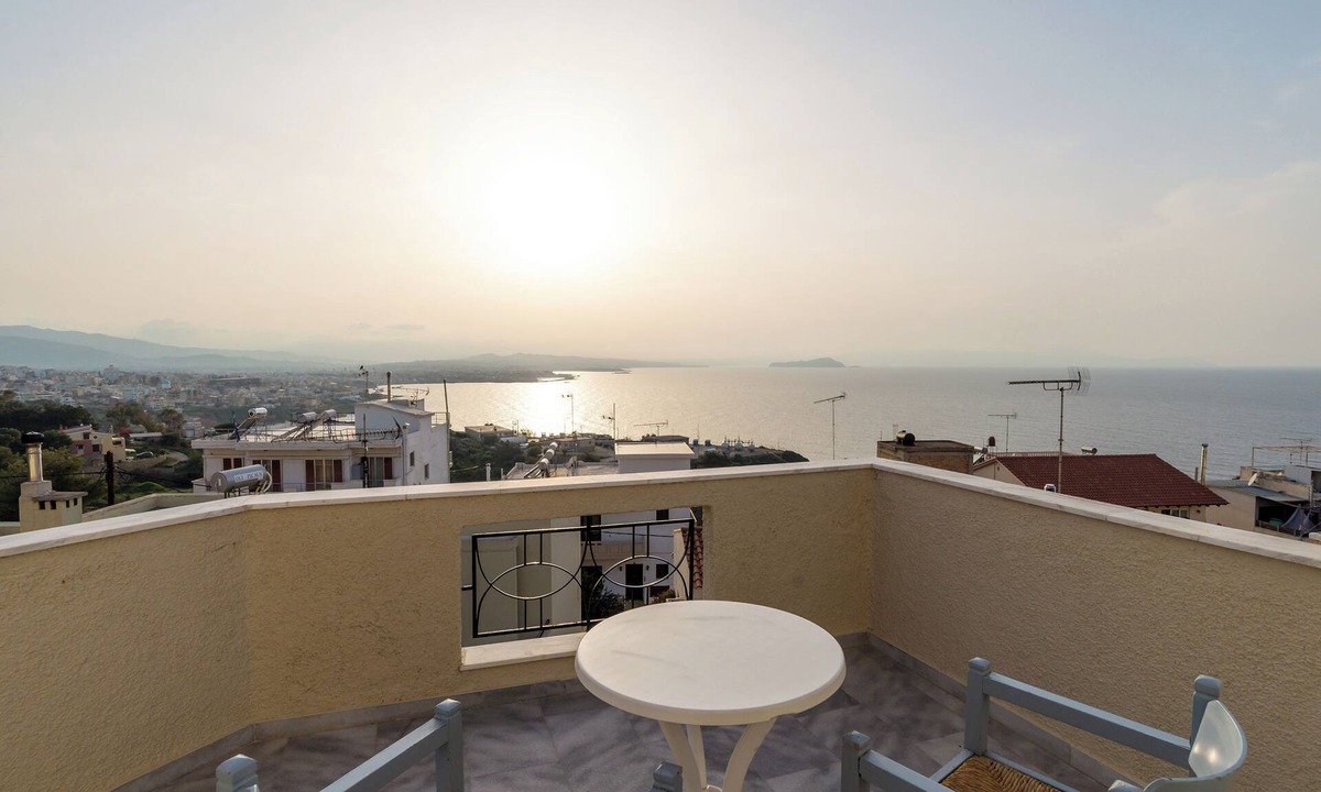 Halepa House | Chania 4 BD Maisonette- Sea & Nature Views by ΜΡS