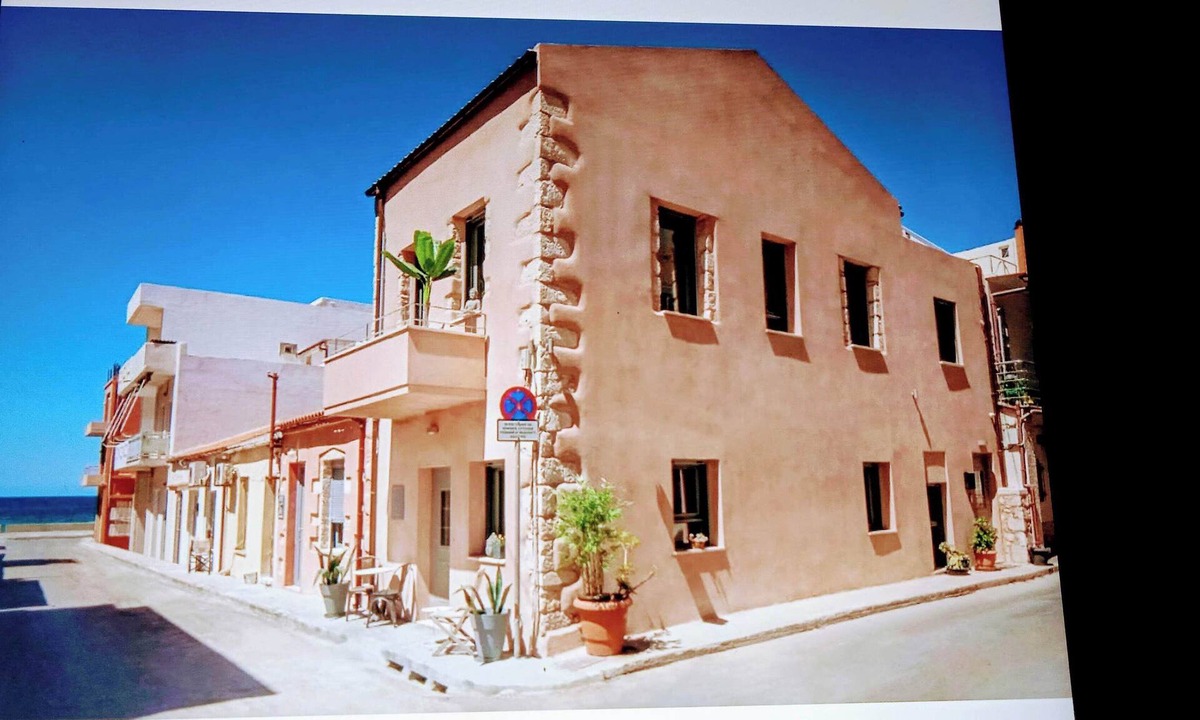 Old Town House | Charming 2-bedroom house 30m from beach,with WiFi, AC in delightful Chania