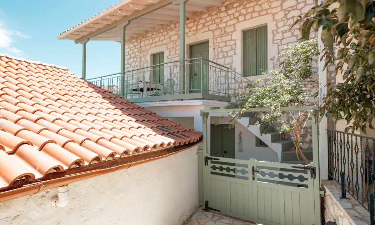 Spartochori Apartment | Charming flat at village centre - WiFi, parking, amenities nearby, shared pool