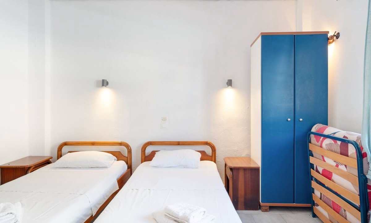 Batsi Apartment | Classic Quad Room Apartment with Shared Garden and Wi-Fi