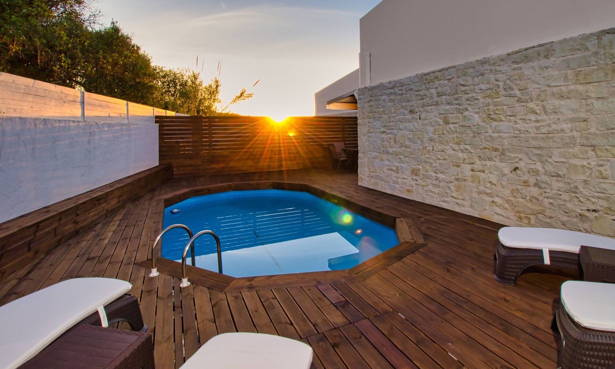 Maleme Villa | Cocoon Villas - Villa Caius - 6 bdrm villa 800m from the beach