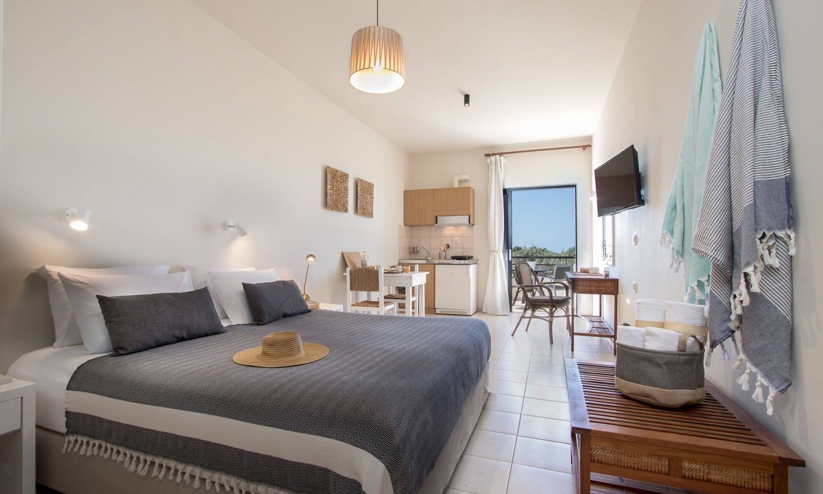 Galatas Apartment | Come Stay in Nature!
