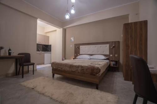 Loutraki Apartment | Cozy apartment with courtyard and gazebo