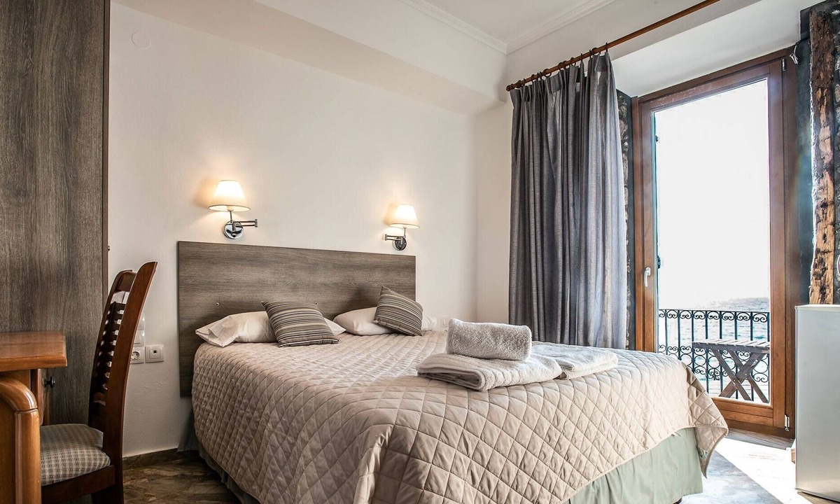 Myrina House | Cozy Suites At The Deep Blue Sea 4,5,6,7