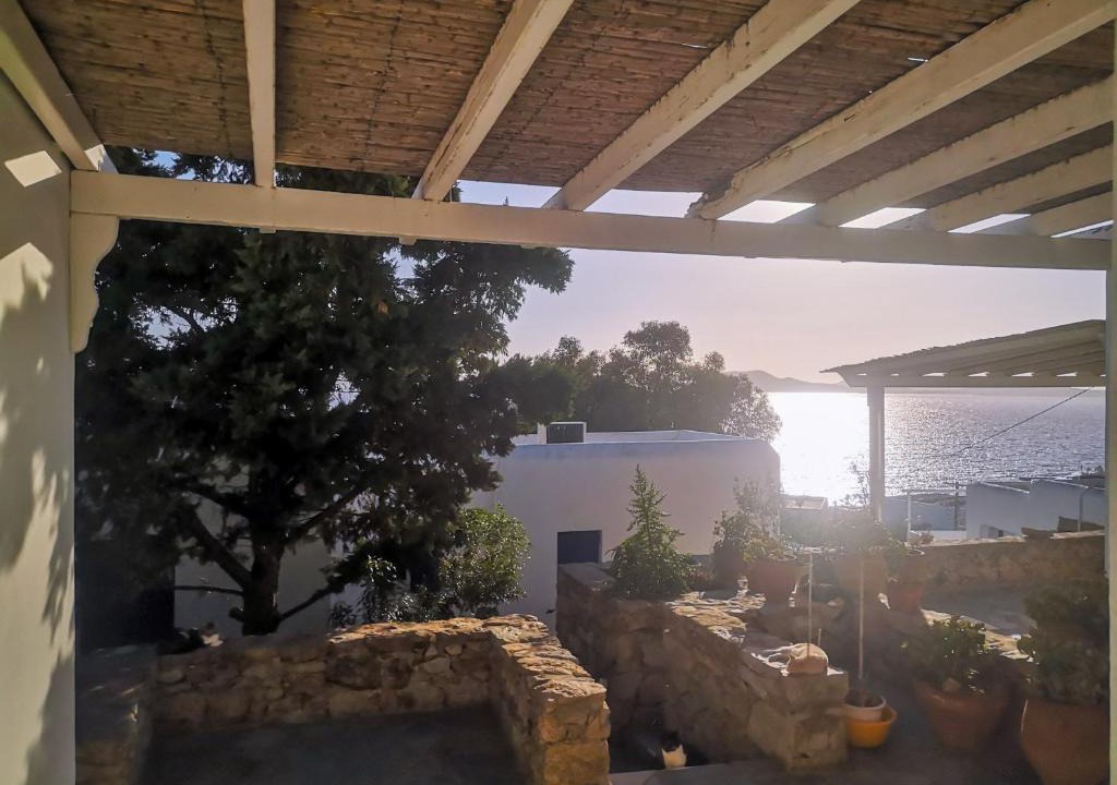 Agios Ioannis House | Cute Home with Lovely Sunset
