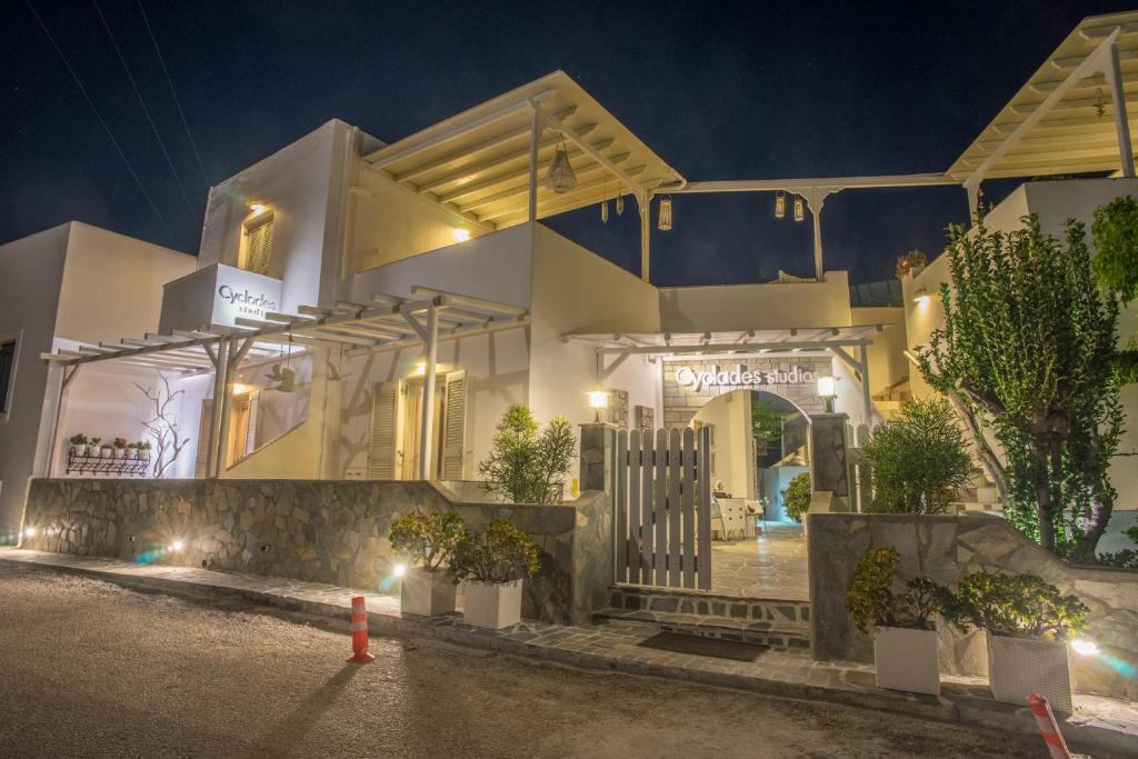 Parikia Hotel | Cyclades Studios