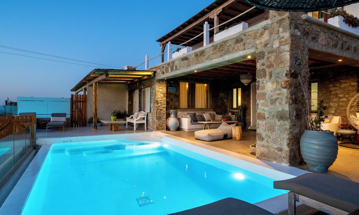 Xilokeratidi Apartment | Deluxe Apartment with Kitchenette and Shared Outdoor Pool