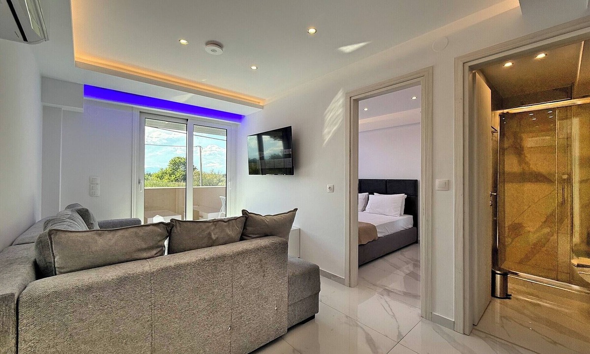 Katerini Apartment | Deluxe One-Bedroom Suite No. 9