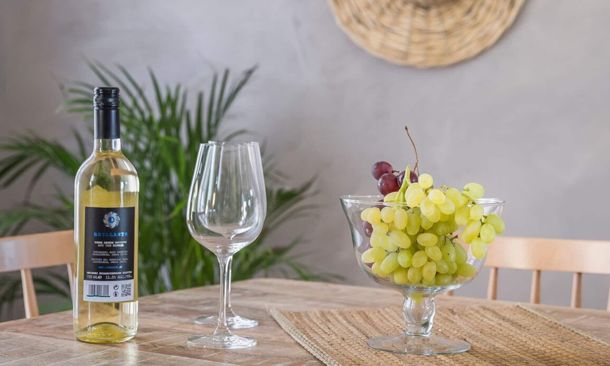 Leivathos Apartment | Diana Suites Luxury Suites with private jacuzzi Adults Only (16+)