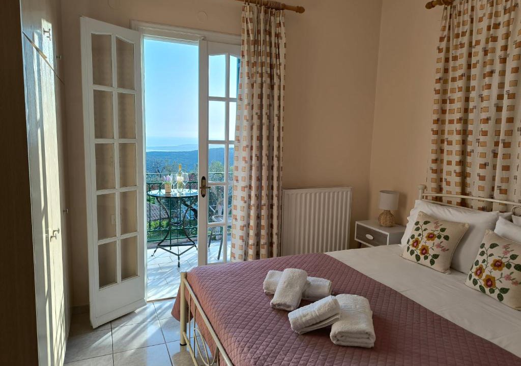 Argostoli Apartment | Dimitra's Ionian Vista Apartment